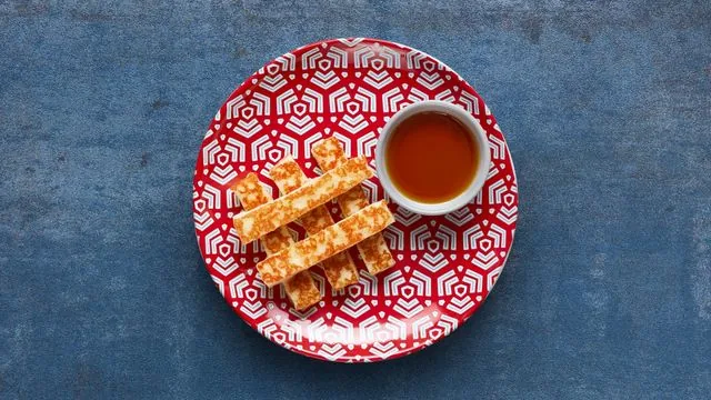 Halloumi Sticks & PERi-Honey at Nando's
