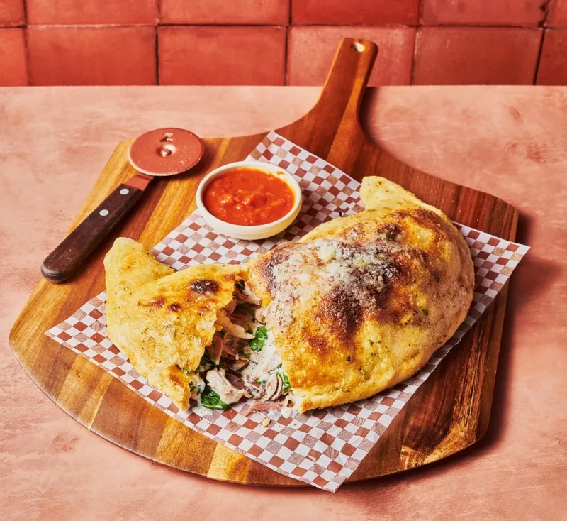 Calzone Pollo Spinaci at Zizzi